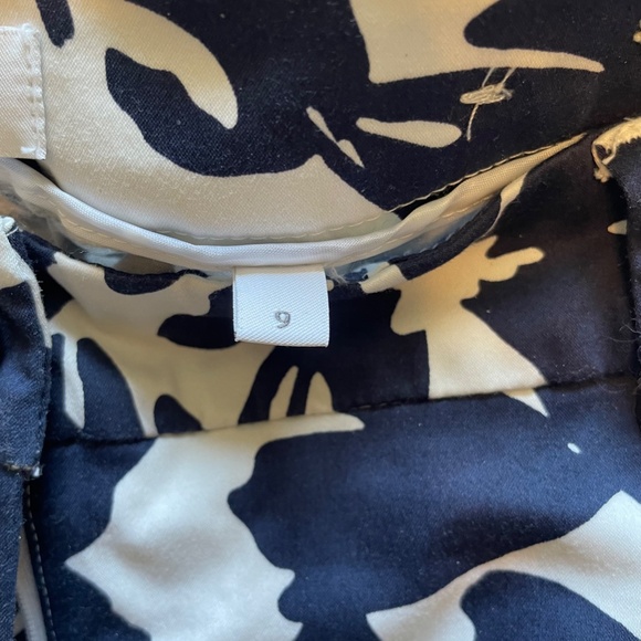 5 for $15 NWOT Bright and beautiful capri pants - Picture 4 of 6